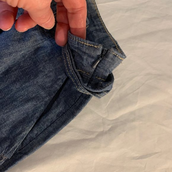Old Navy Ultra Blue Cotton Lightweight Denim Chambray Mini Skirt Size 4R - Picture 5 of 8